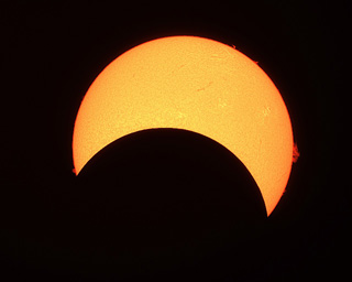 Click to view larger astrophoto. Sun
